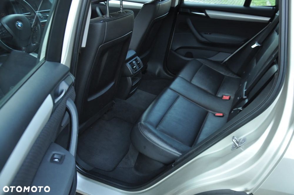 BMW X3 xDrive20d - 17