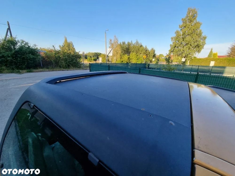 Suzuki Grand Vitara 2.0 - 10