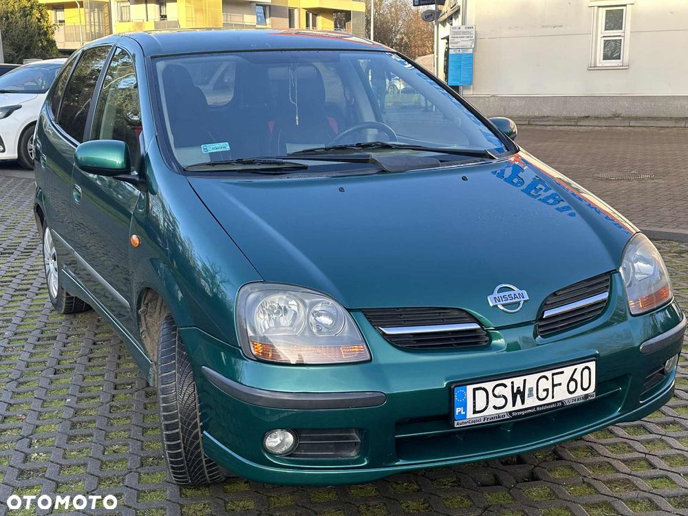Nissan Almera Tino 1.8 - 6