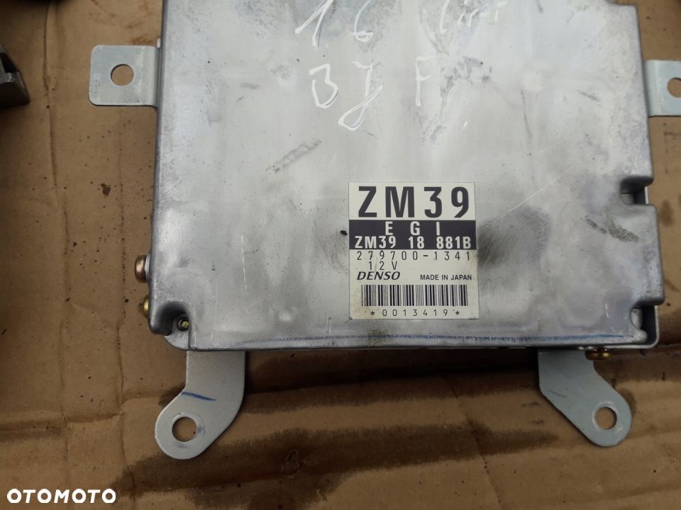 Mazda 323 323f 00-03 Komputer Sterownik 1.6 ZM39 - 2