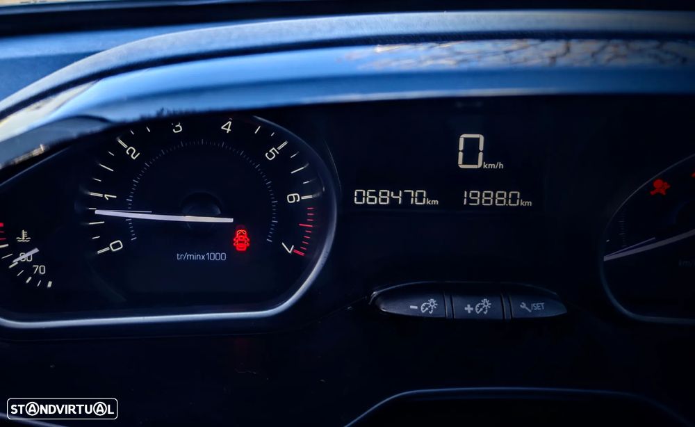 Peugeot 208 PureTech 110 Stop & Start Signature - 18