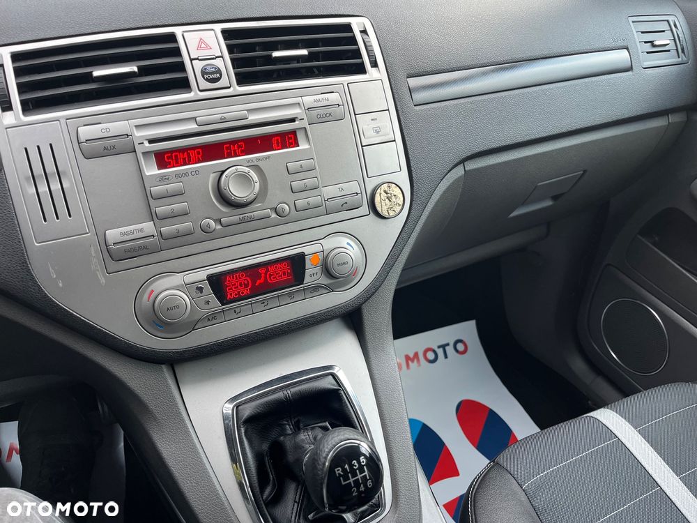 Ford Kuga 2.0 TDCi 2x4 Titanium - 21