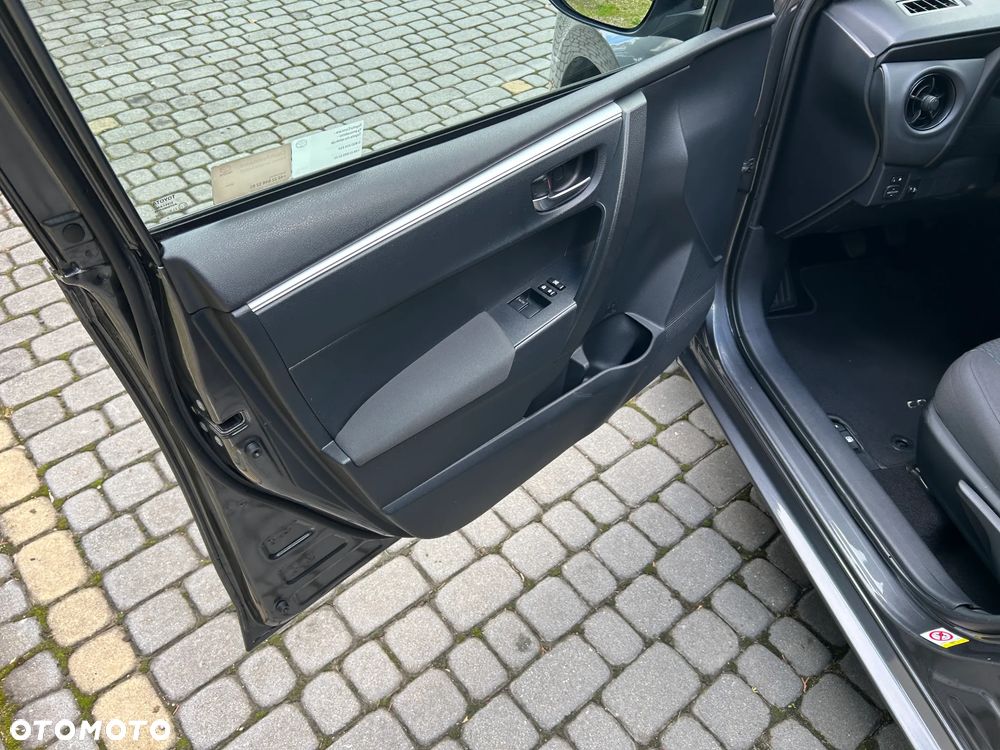 Toyota Corolla 1.6 Active - 11