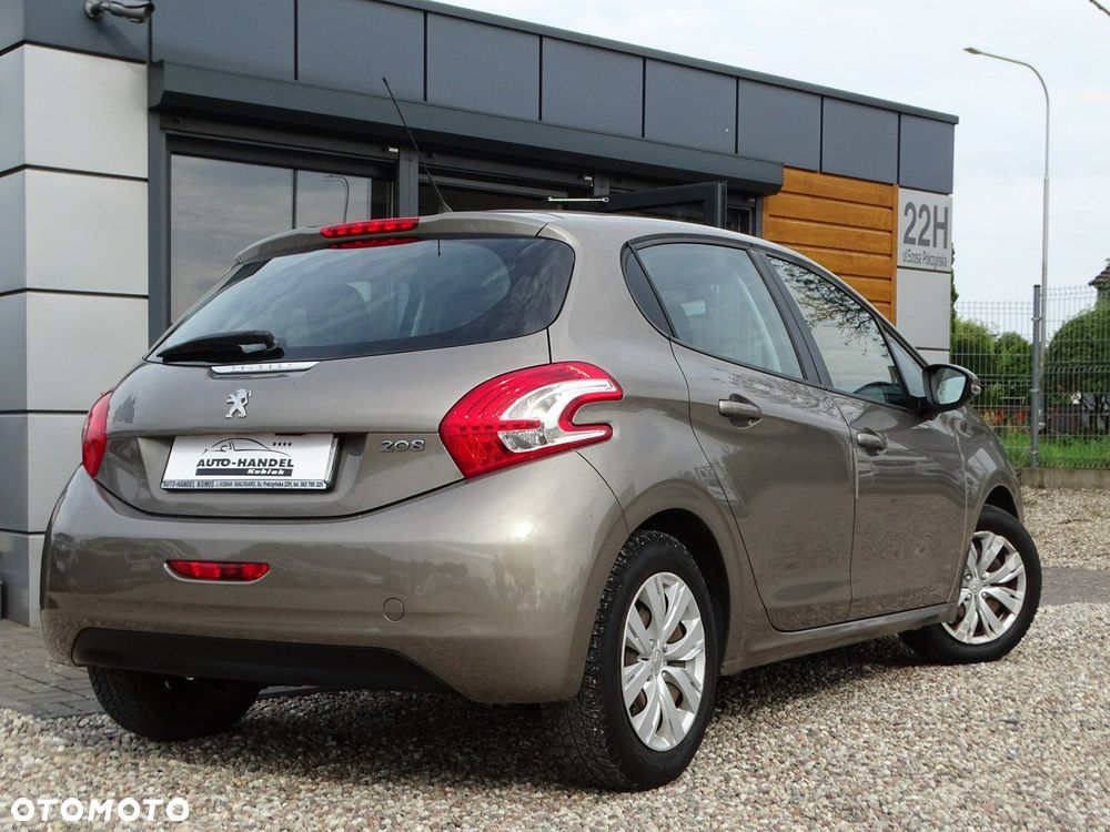 Peugeot 208 - 6