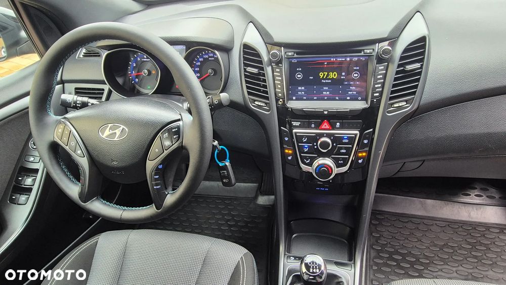 Hyundai i30 1.4 Passion Plus - 27