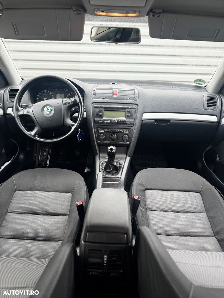 Skoda Octavia 2.0 TDI Elegance - 4