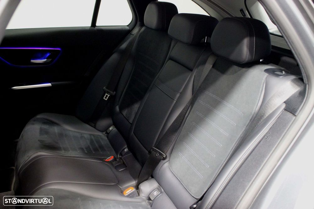 Mercedes-Benz C 300 de AMG Line - 35