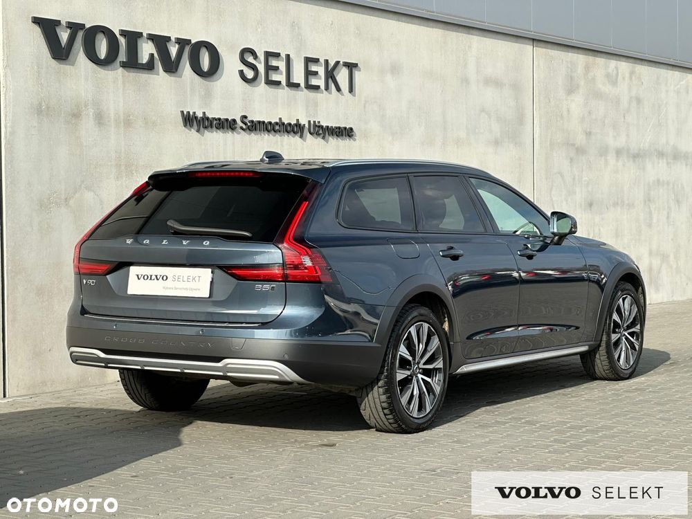 Volvo V90 Cross Country - 5