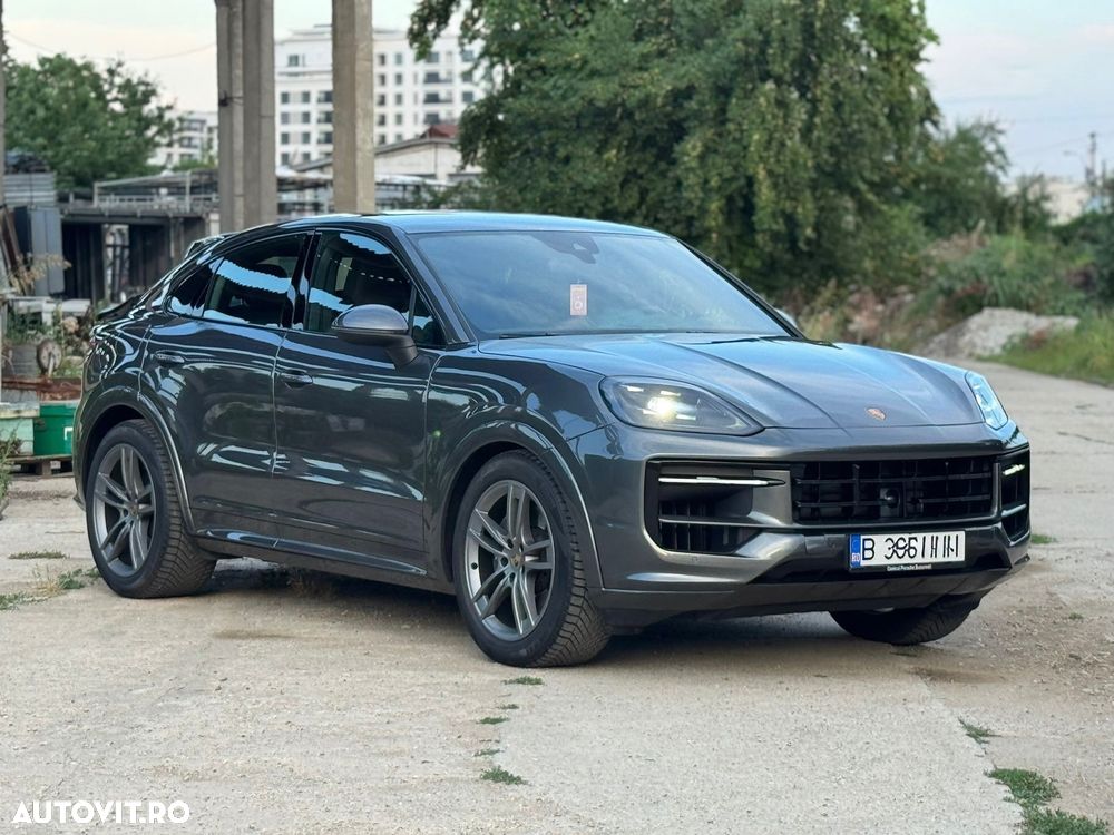 Porsche Cayenne Coupe E-Hybrid - 3