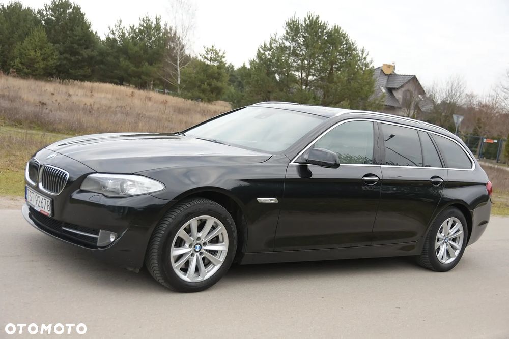 BMW Seria 5 525d - 2