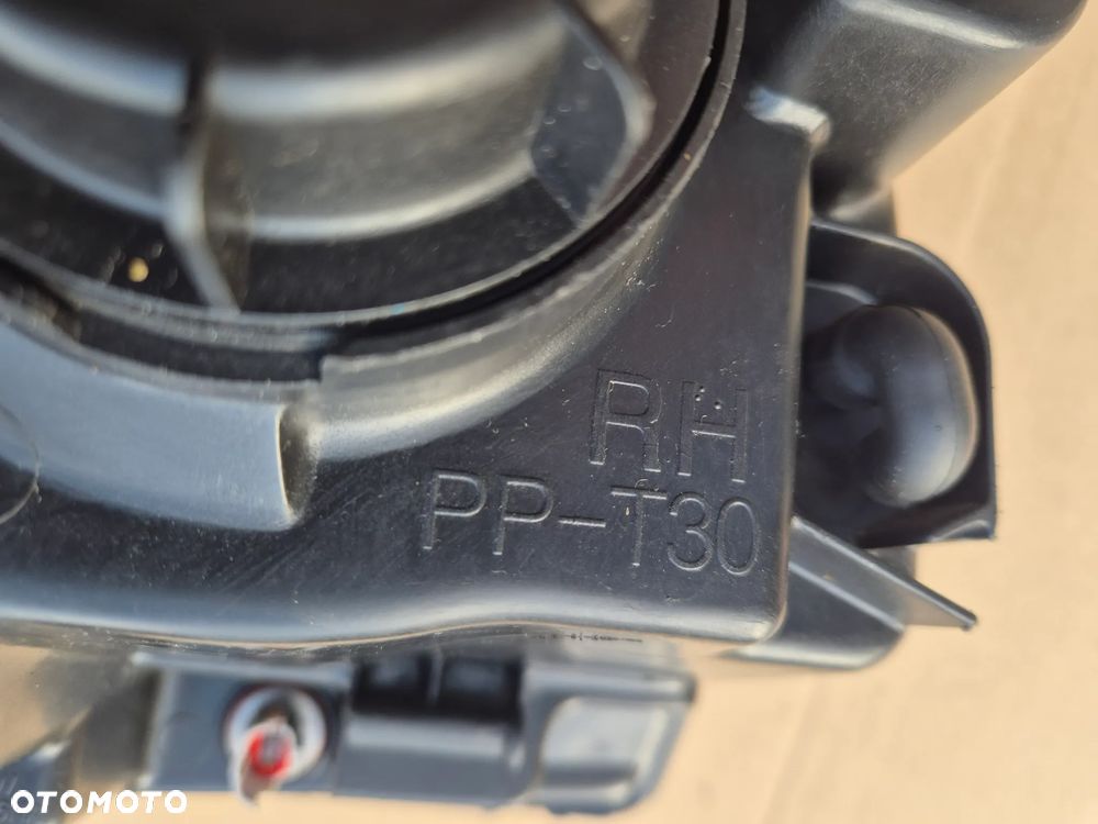 KIA Sorento I komplet lamp.Reflektory.2002-2007 - 15