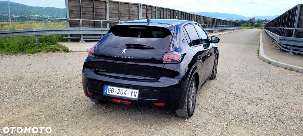 Peugeot 208 Elektromotor 136 Allure+ - 15