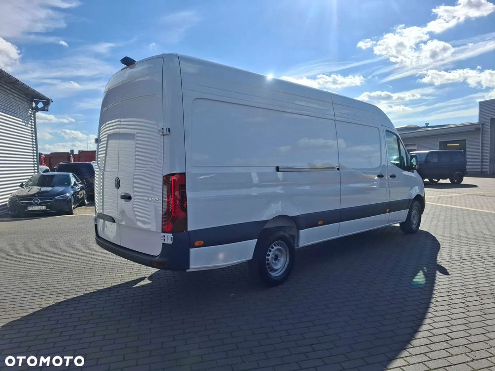 Mercedes-Benz Sprinter 319 - 5