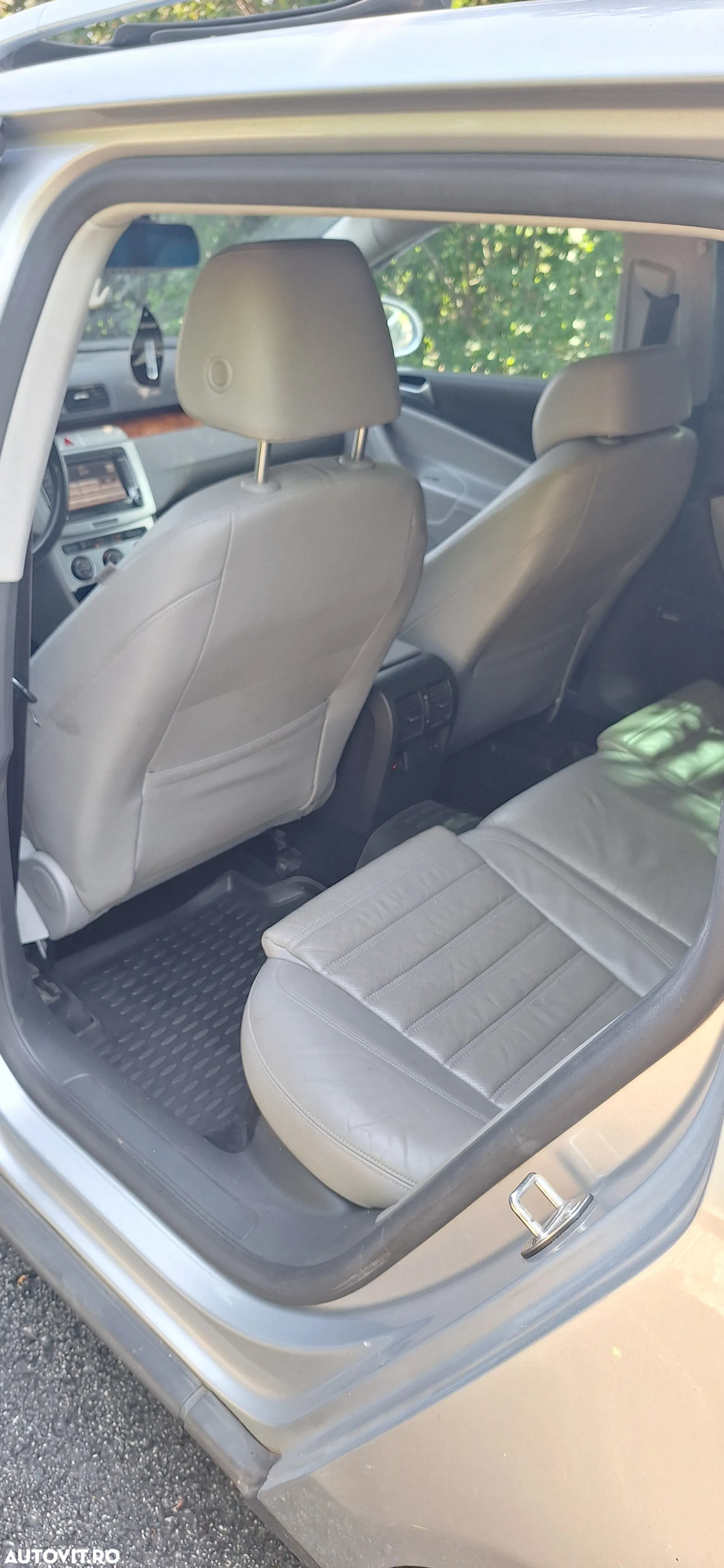 Volkswagen Passat Variant 2.0 TDI Comfortline DPF DSG - 11