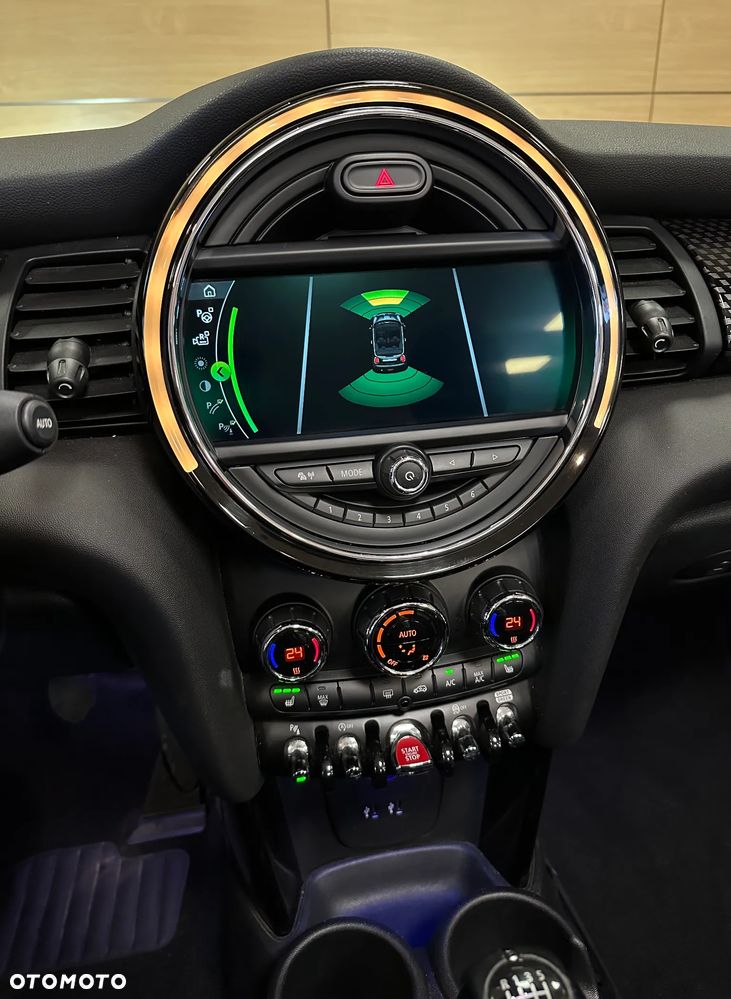 MINI Cooper S Sidewalk - 17