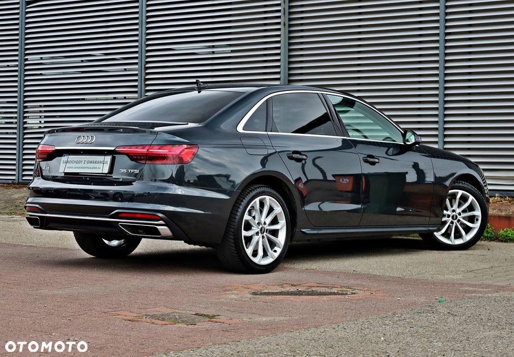 Audi A4 Limousine - 10