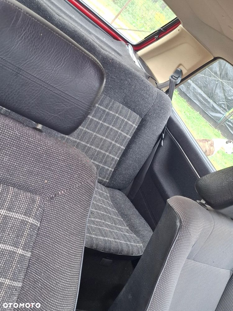 Volkswagen Golf - 6