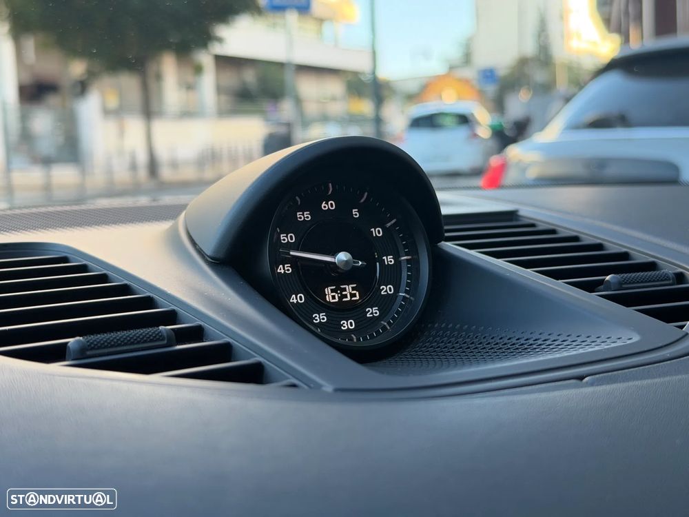 Porsche Panamera 4 E-Hybrid Executive - 12