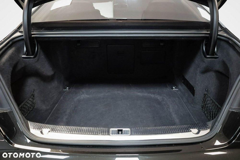 Audi A8 - 13