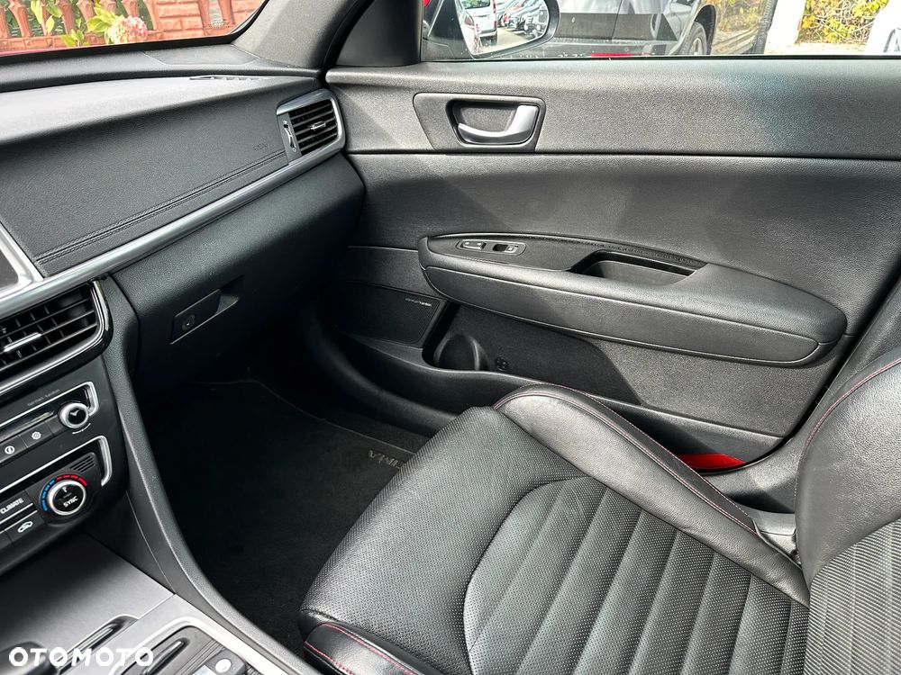Kia Optima - 17