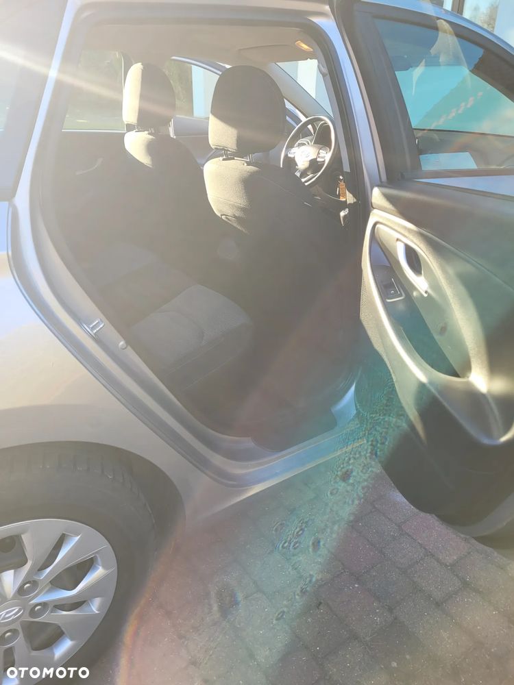 Hyundai i30 1.5 DPI Modern - 13