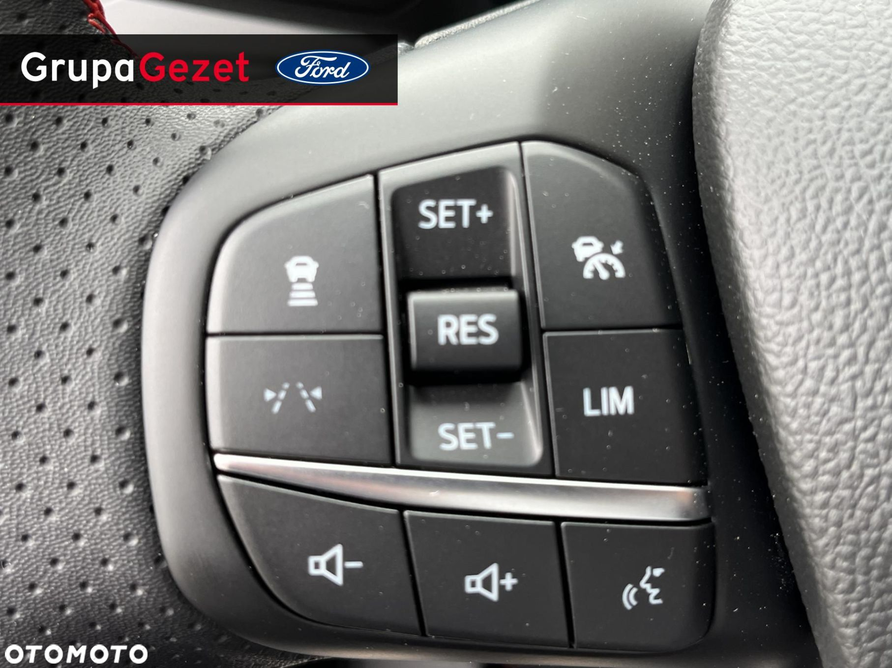 Ford Kuga - 4