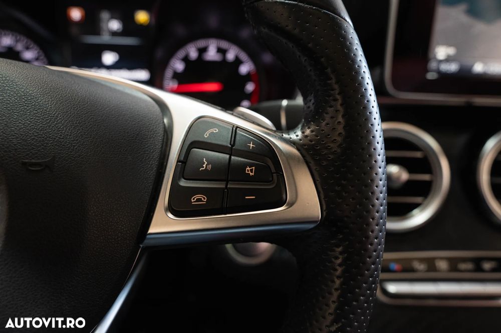 Mercedes-Benz GLC Coupe 250 4Matic 9G-TRONIC AMG Line - 21