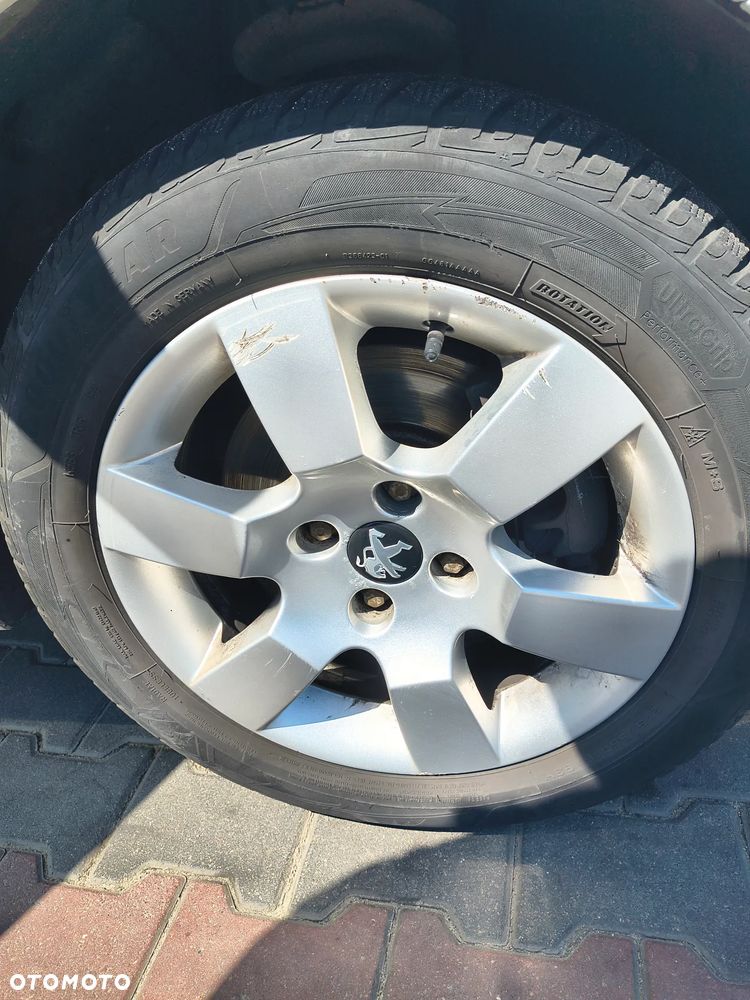 Peugeot 5008 HDI 150 Active - 31