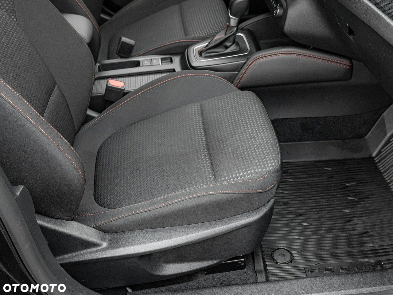 Ford Focus - 33
