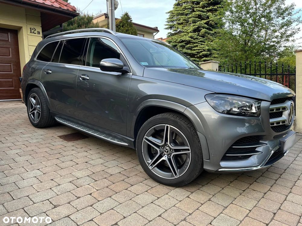 Mercedes-Benz GLS - 1