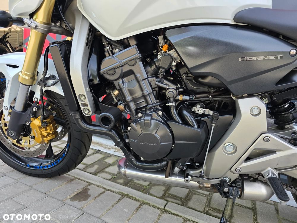 Honda Hornet - 12