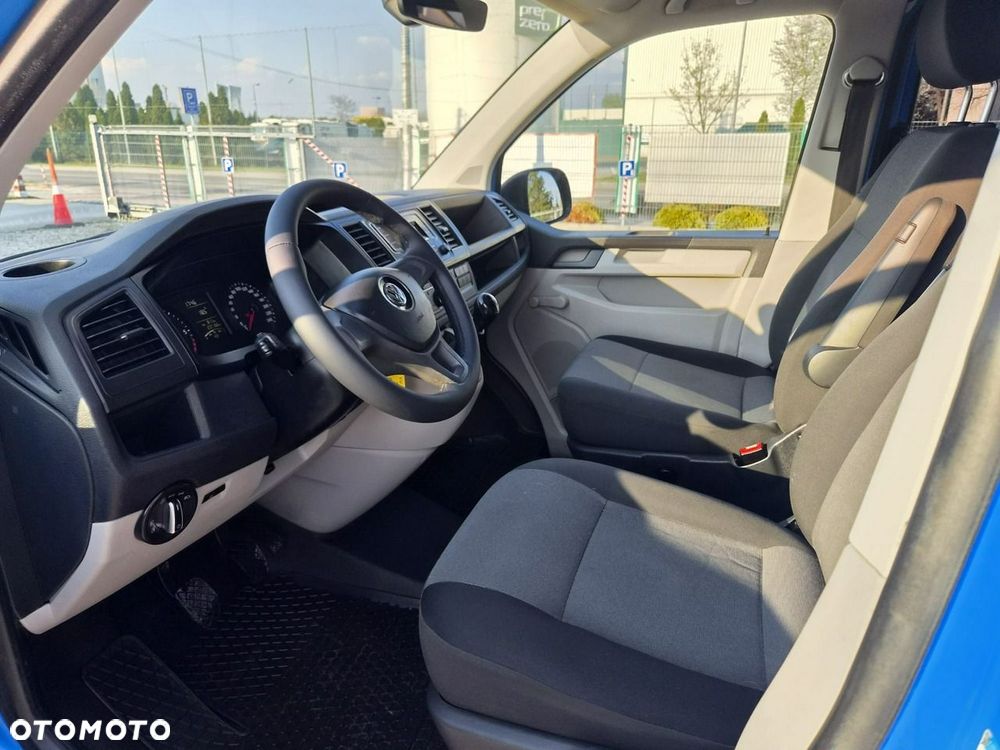 Volkswagen Transporter - 22
