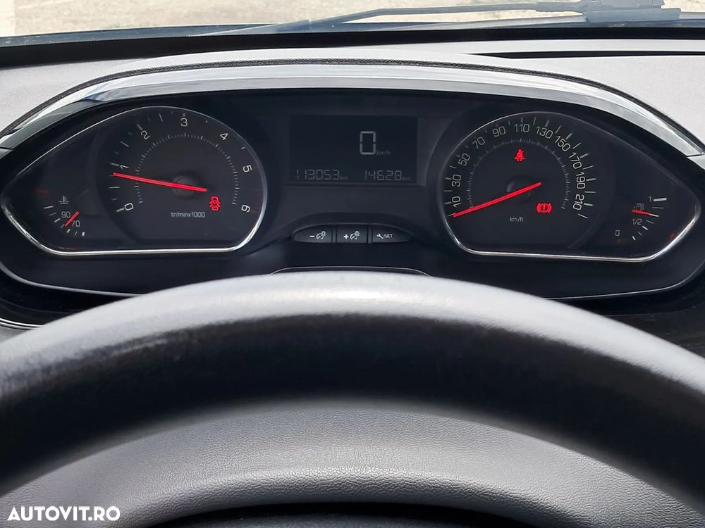 Peugeot 208 1.4 HDi FAP Active - 11