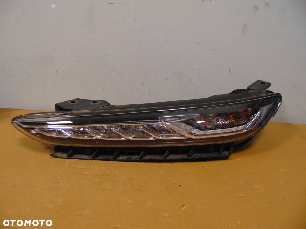 Lampa LED DRL Lewy Przód  Hyundai Kona I 92207-J9000
