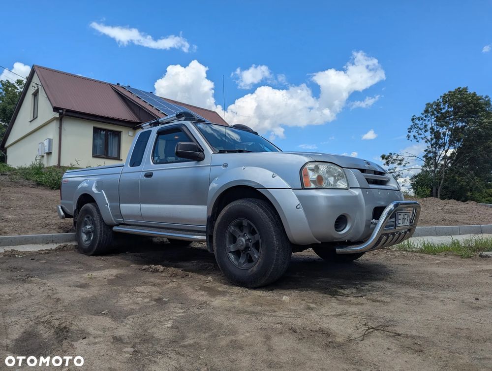 Nissan Frontier - 1