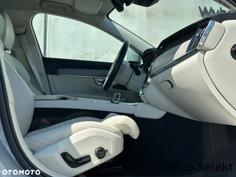 Volvo V90 Cross Country - 37