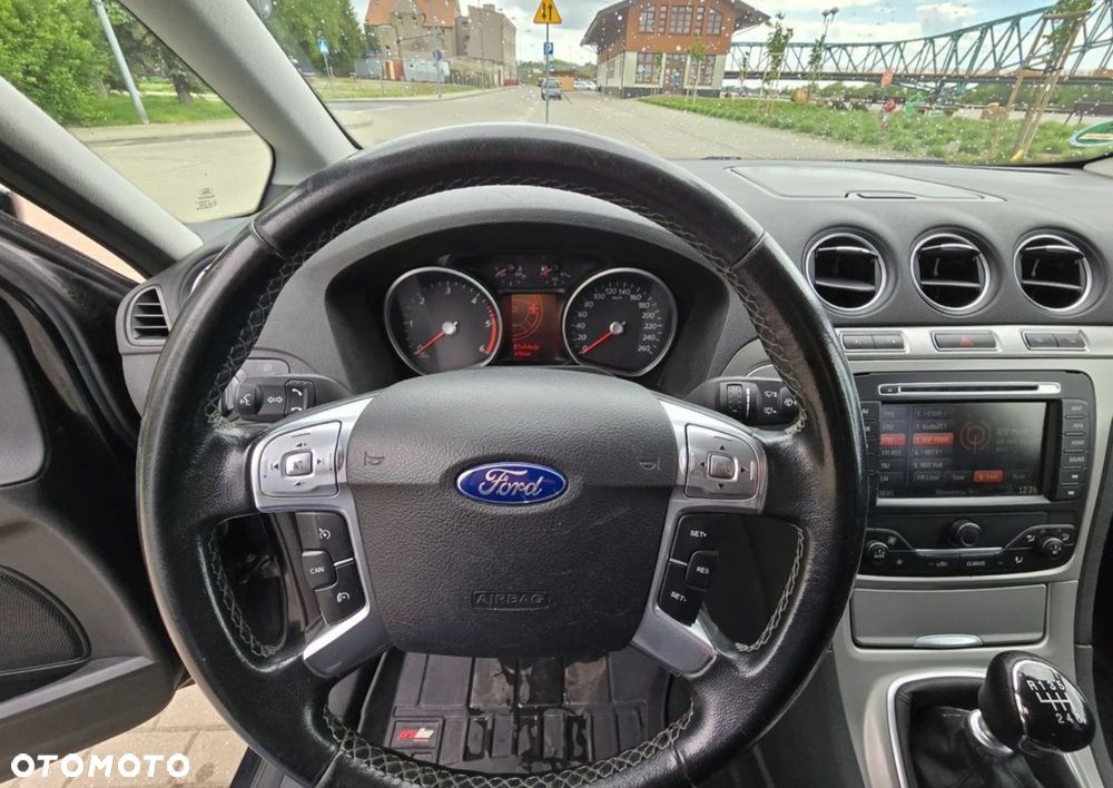 Ford Galaxy - 6