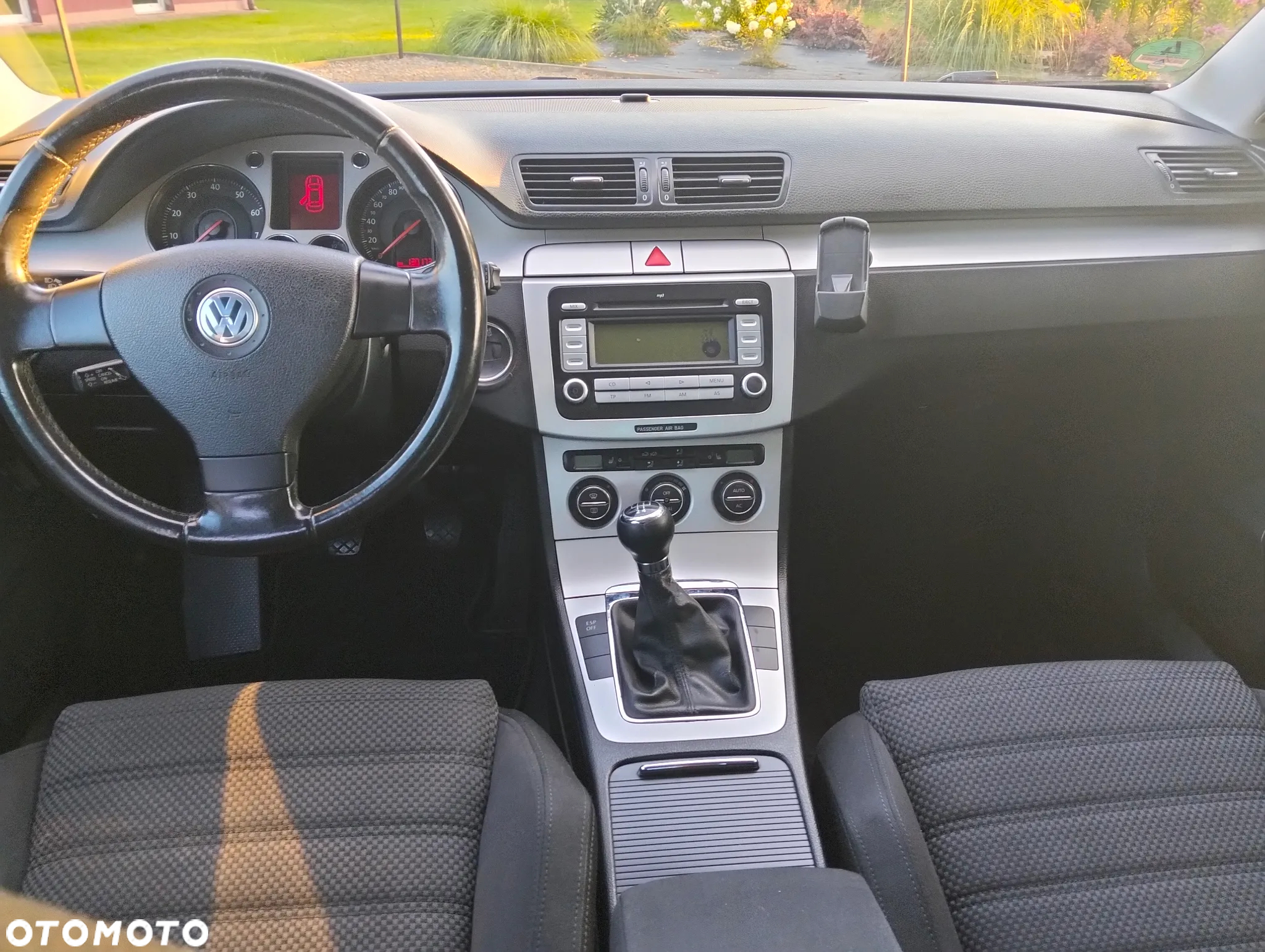 Volkswagen Passat 1.6 Trendline - 8