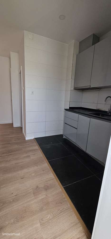 Apartamento T2 Porto - Grande imagem: 2/11
