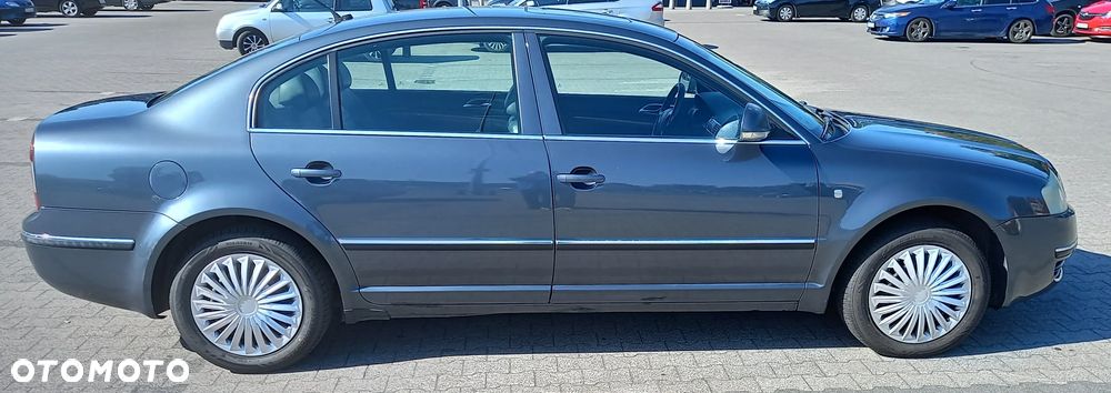 Skoda Superb 2.0 TDI DPF Platinum - 1