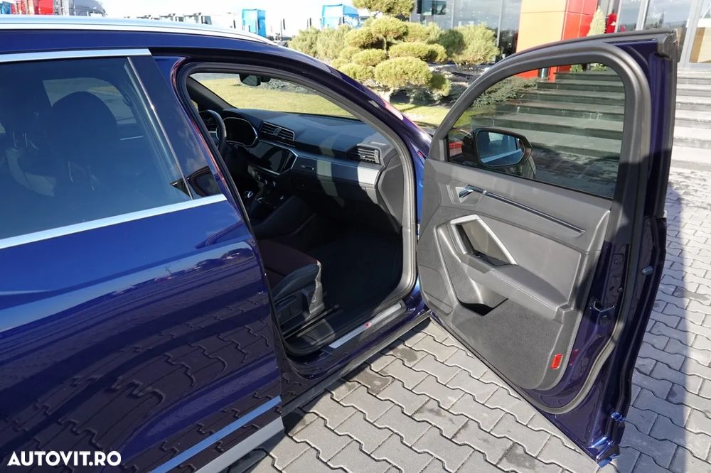 Audi Q3 - 30