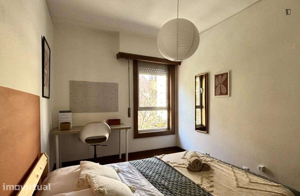 Quarto - localizado em Entrecampos Lisbon - Grande imagem: 2/13