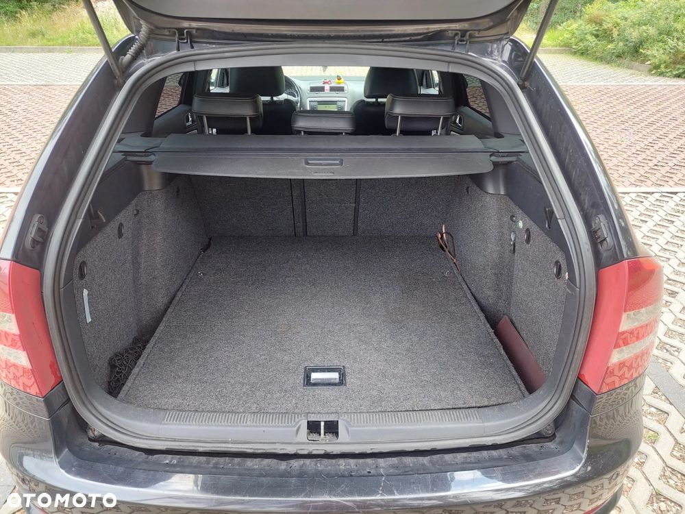 Skoda Octavia 2.0 TDI RS - 16