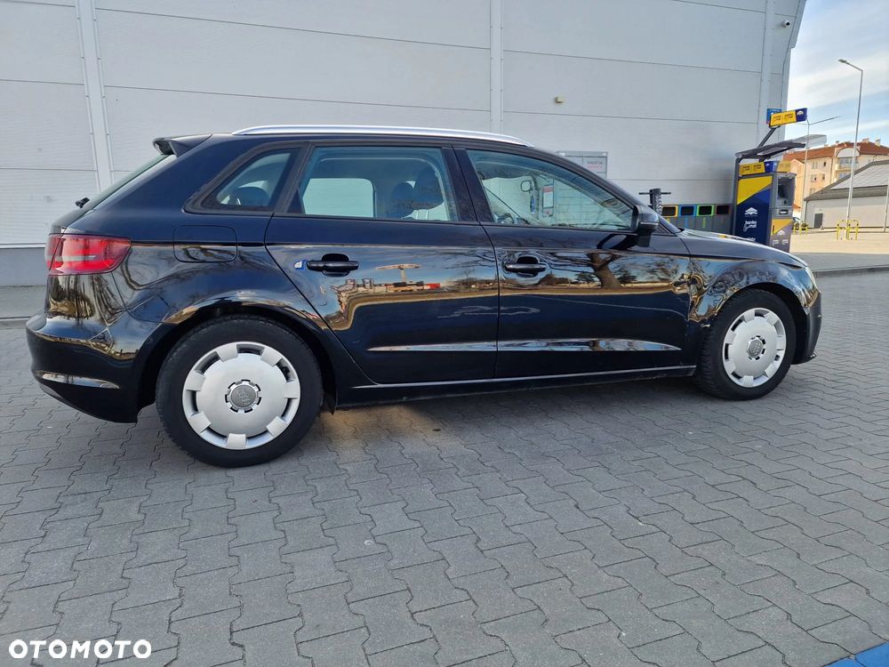 Audi A3 Sportback 1.4 TFSI Attraction - 11