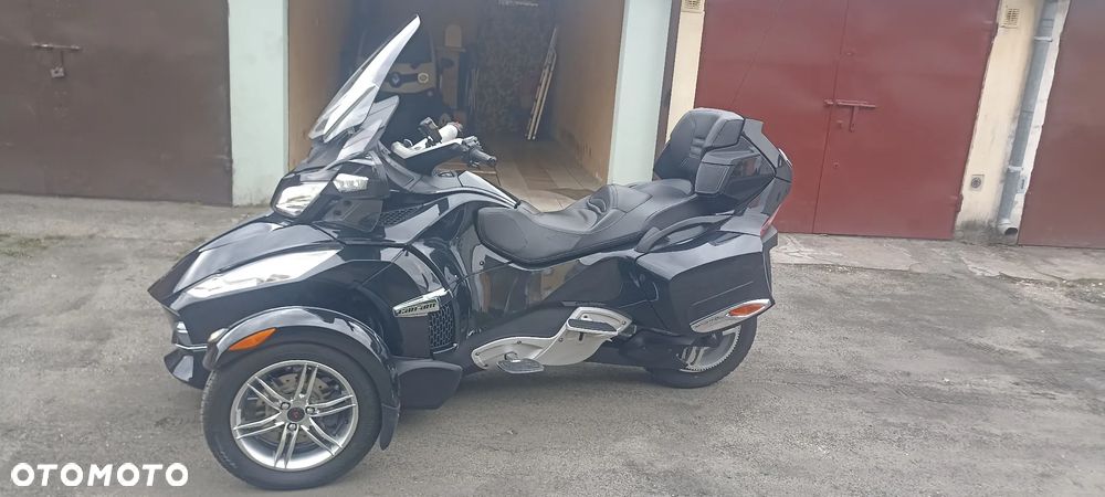 Can-Am Spyder - 8