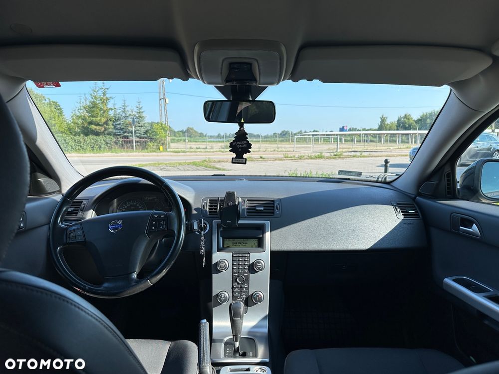 Volvo S40 T5 R-Design - 4
