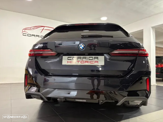 BMW i5 Touring eDrive40 Pack Desportivo M - 5