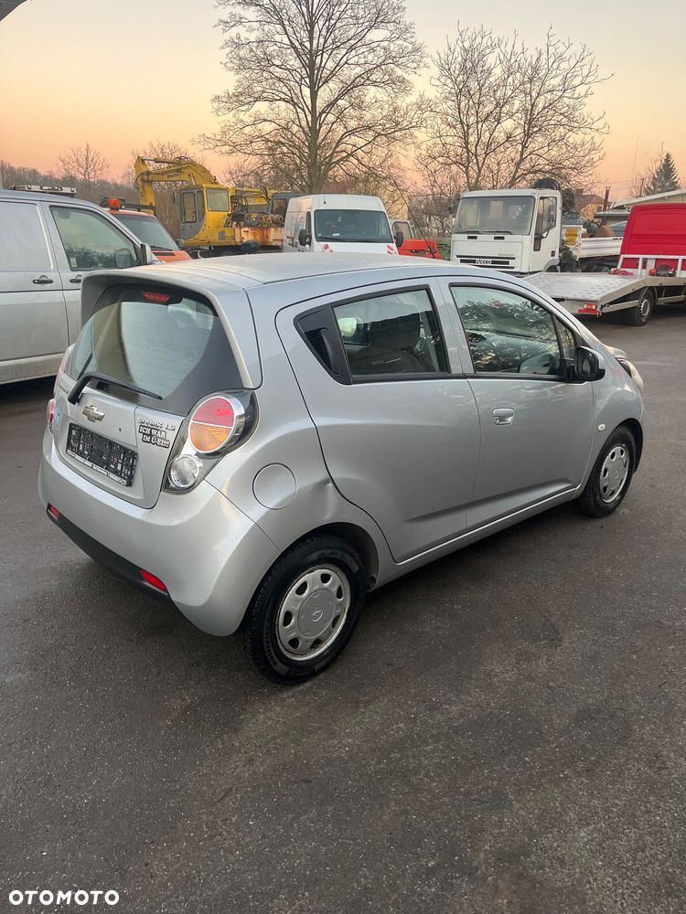 Chevrolet Spark 1.0 - 4