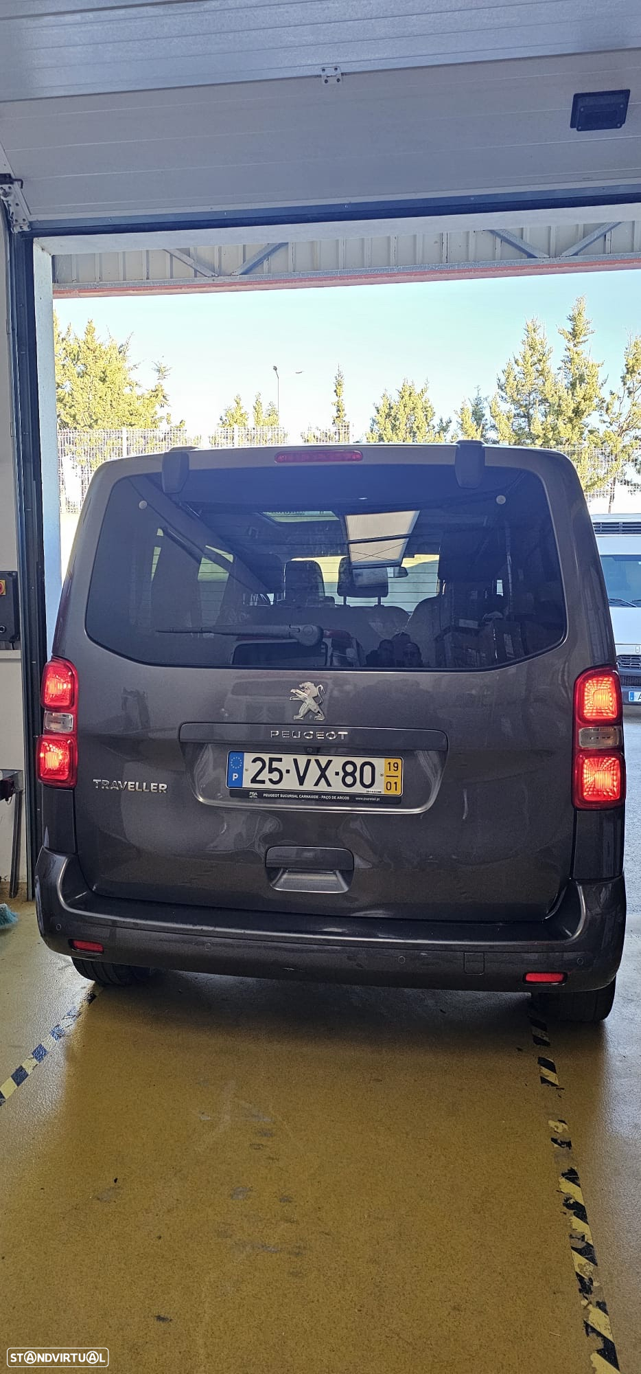 Peugeot Traveller - 7