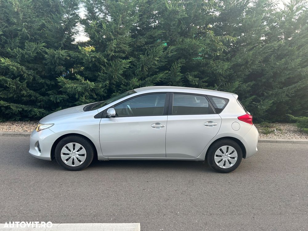 Toyota Auris 1.33 Dual-VVT-i - 2